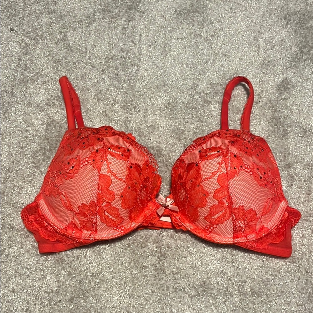 Victoria’s Secret Coral Lace Bra